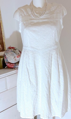 Und hübsch dress - ,